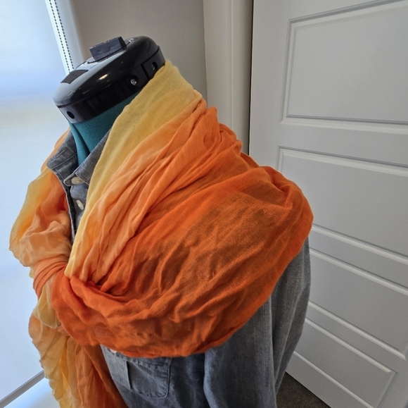 CHARTER CLUB MACYS LIGHTWEIGHT ORANGE OMBRE SCARF SHAWL WRAP WOMEN OS SUMMER - Picture 3 of 11